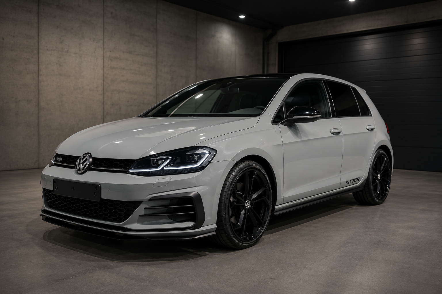 Volkswagen Golf GTI TCR blanche - Réalisation Unique Covering, Alfortville